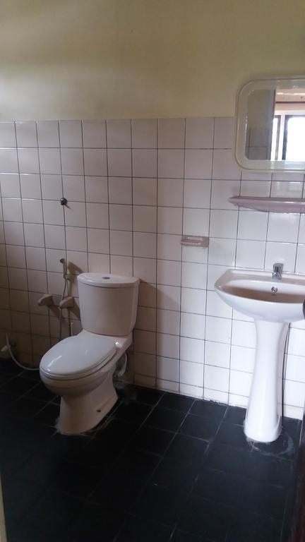4 Seasons Guesthouse Хіккадува Екстер'єр фото